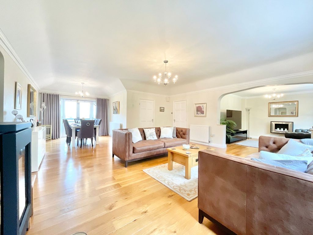 Property photo 2 of 46