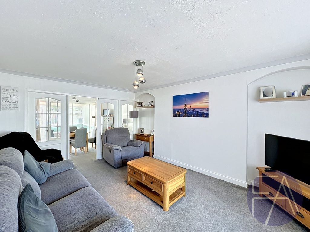 Property photo 2 of 15 5150743