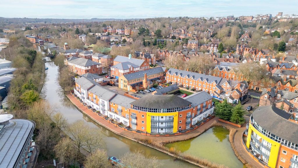 Property photo 1 of 19 Exterior