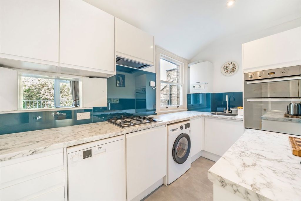 Property photo 3 of 7