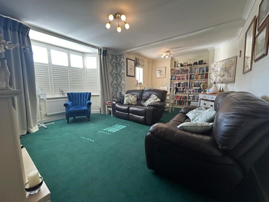 Property photo 2 of 10 c.Jpg