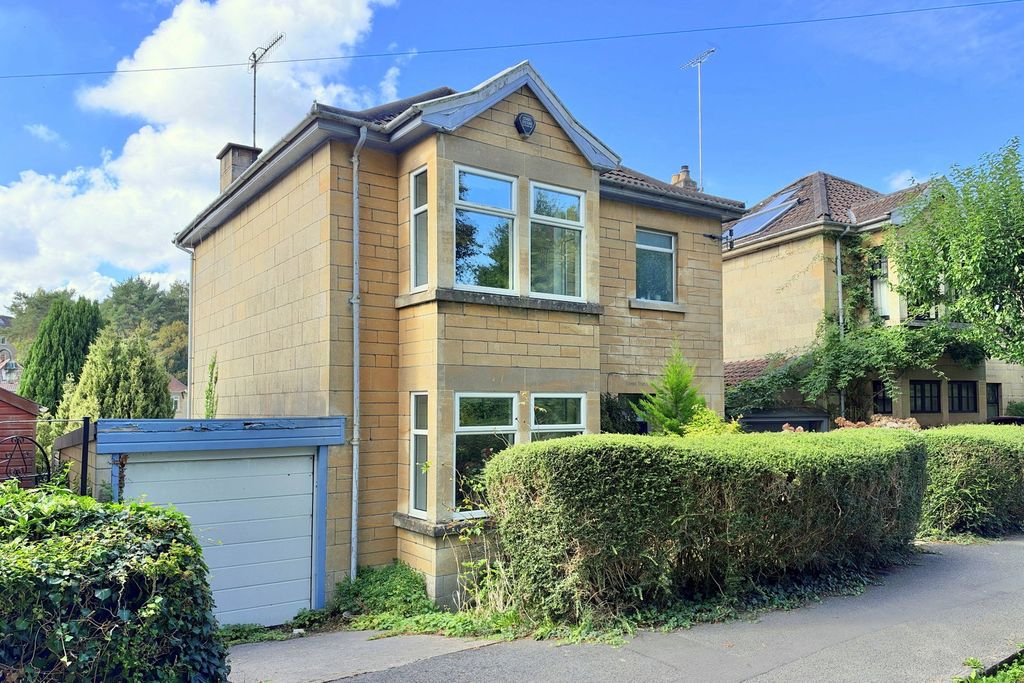 Property photo 2 of 19