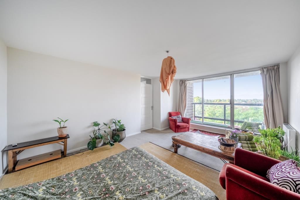 Property photo 1 of 21 Bedroom