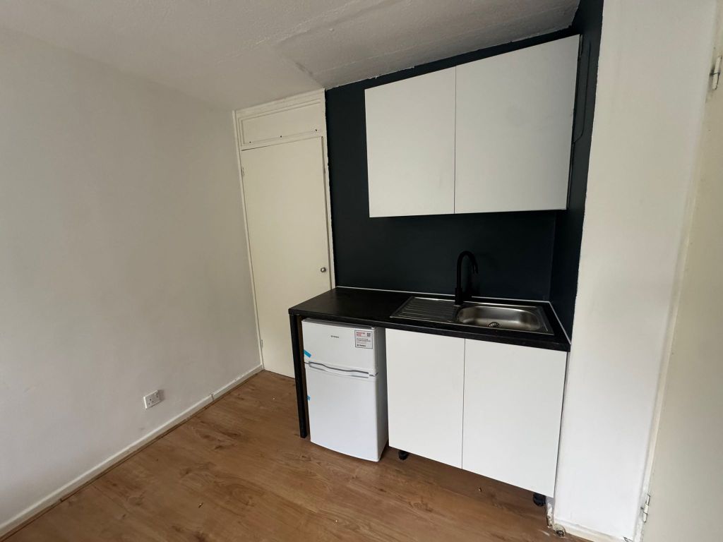 Property photo 2 of 3