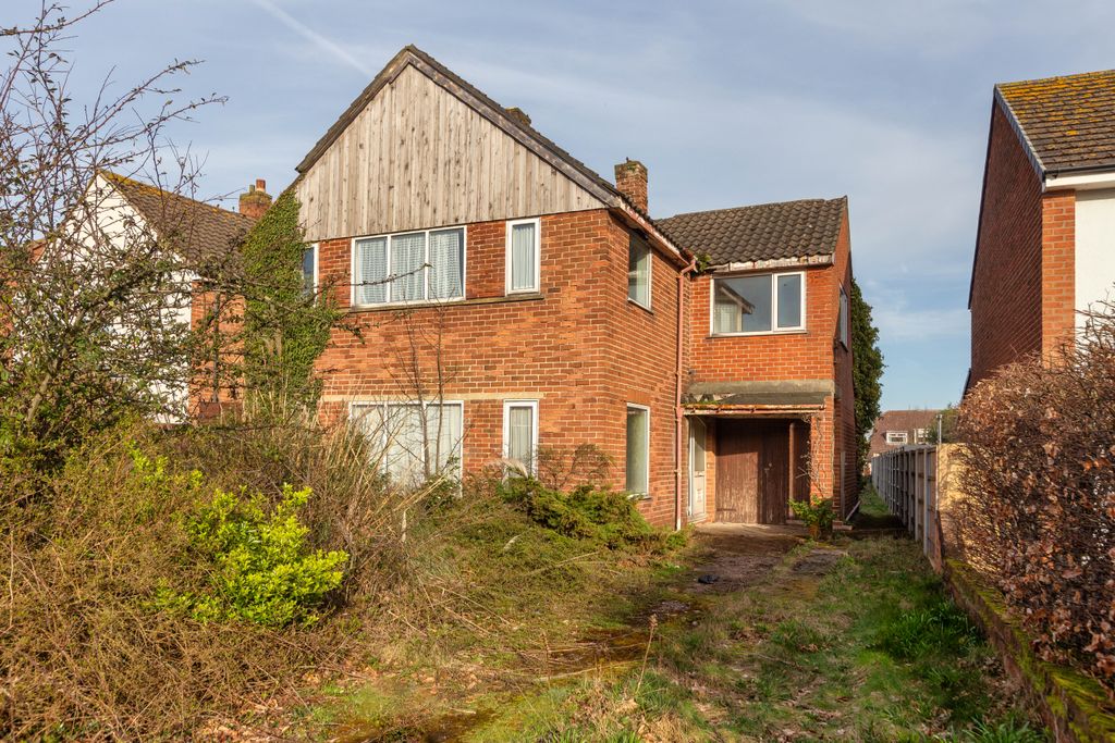 Property photo 1 of 22