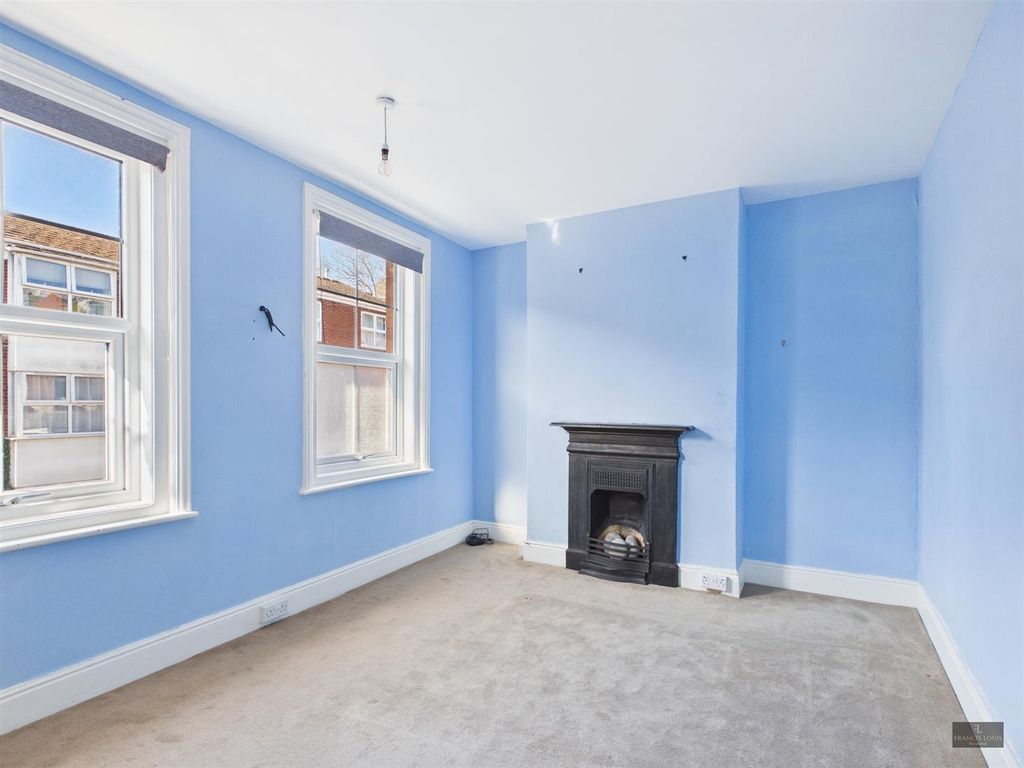 Property photo 3 of 11 25989F00459d411Eb6A9F1Dff467Af72_100_Cam02887G0-Pr