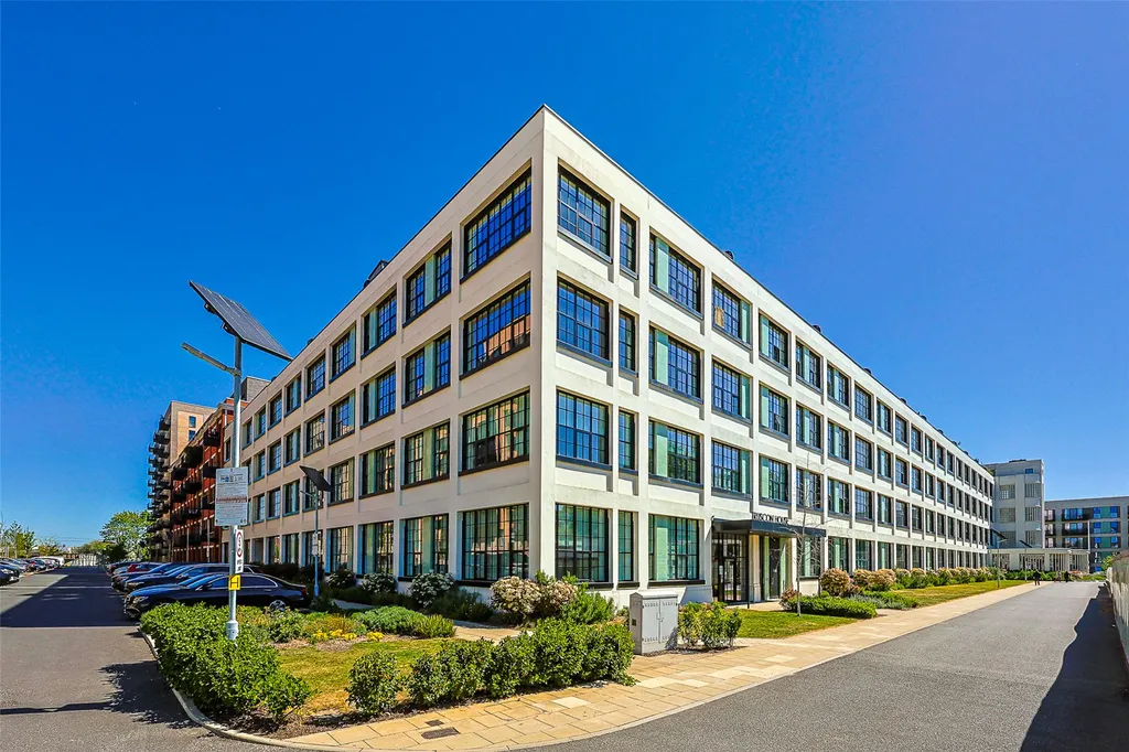 Carnation Gardens, Hayes UB3 - View 3