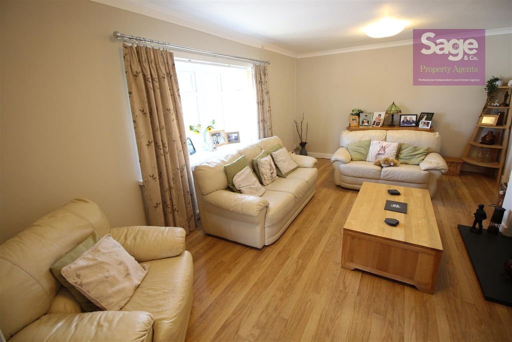 Property photo 3 of 40