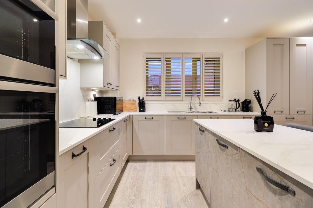 Property photo 2 of 28 Img (8).Jpg