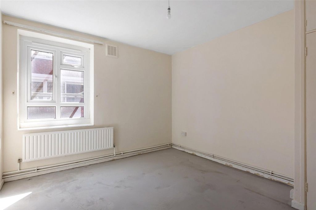 Property photo 2 of 13 Picture No. 05