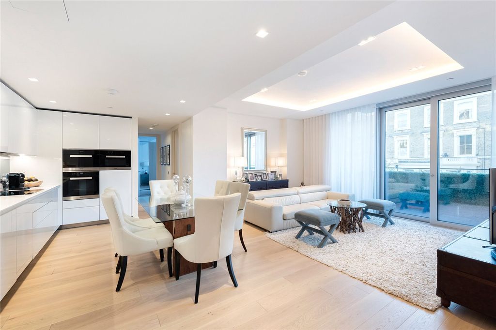 Property photo 2 of 17 Reception Room