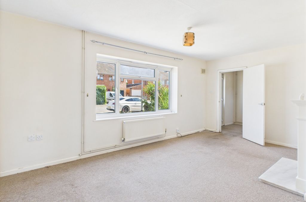 Property photo 3 of 15 Cam02519G0-Pr0308-Still002