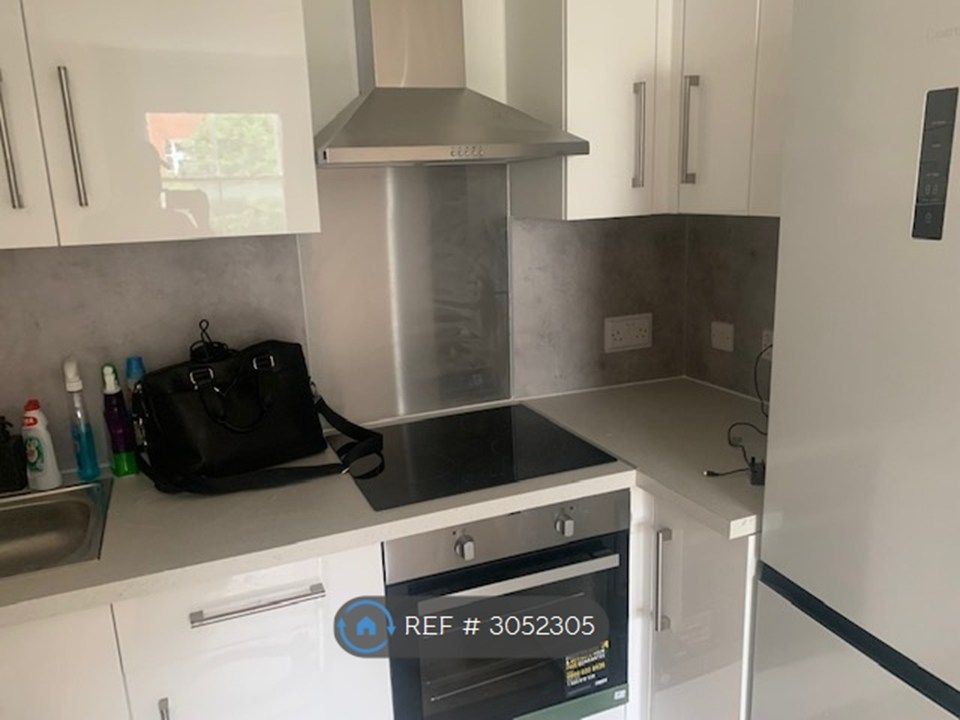 Property photo 1 of 9 Kitchen