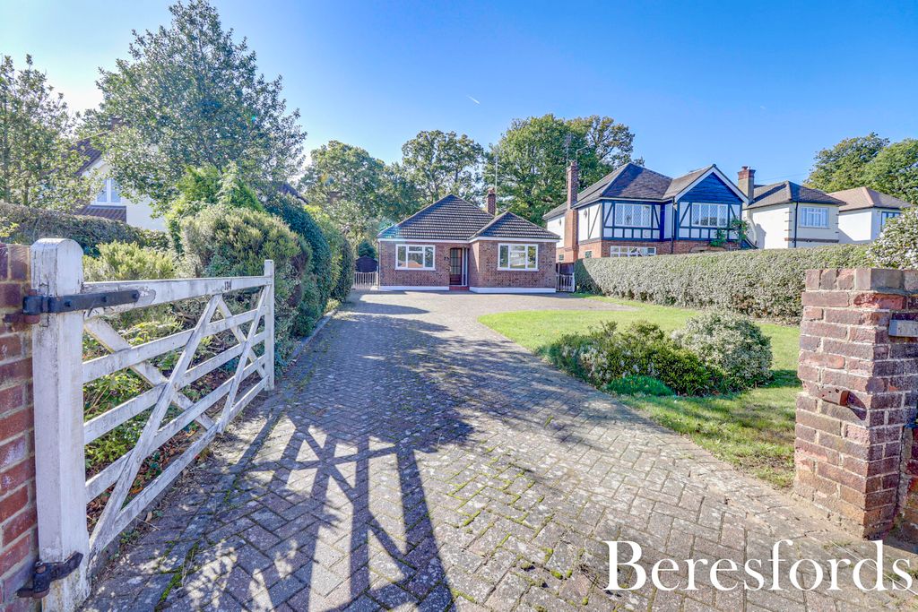 Property photo 1 of 19 Front