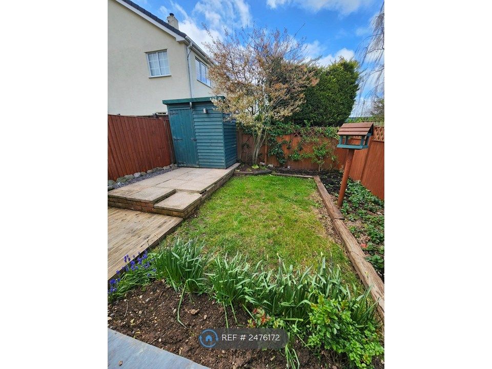 Property photo 2 of 10 Private Enclosed Garden