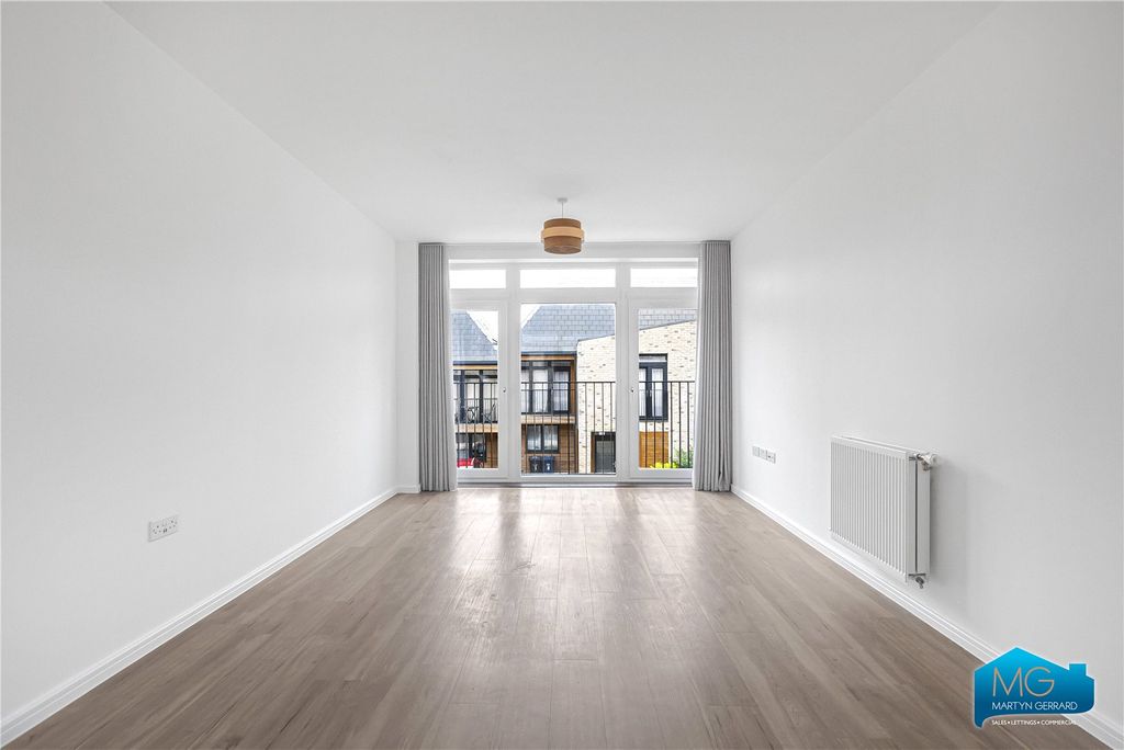 Property photo 3 of 25 Picture No. 02