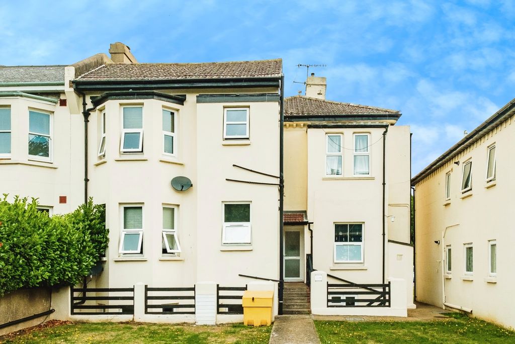 Property photo 1 of 10 Photo