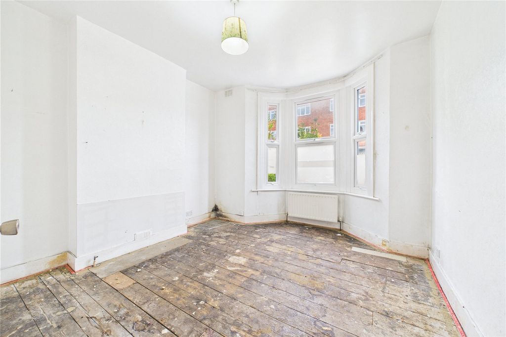 Property photo 2 of 15 Picture No. 03