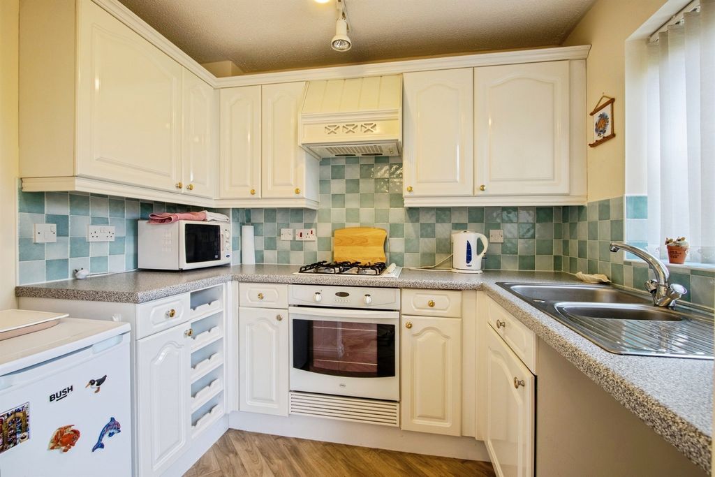 Property photo 3 of 14