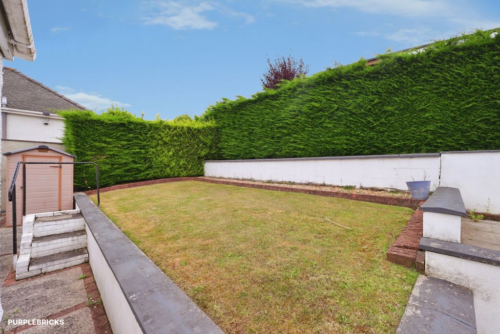 Property photo 2 of 33