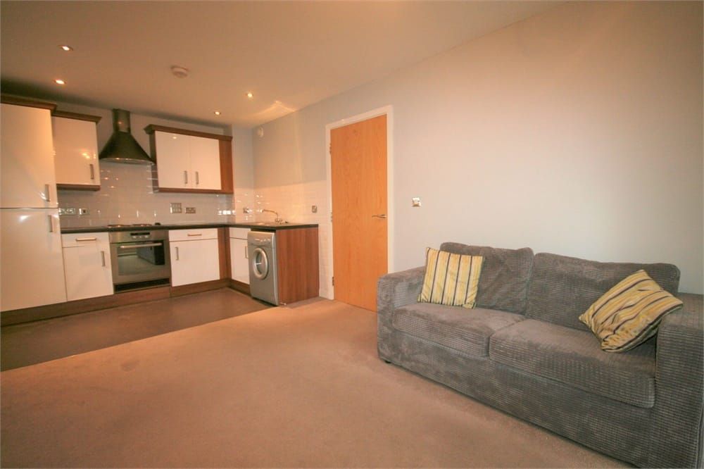 Property photo 2 of 9