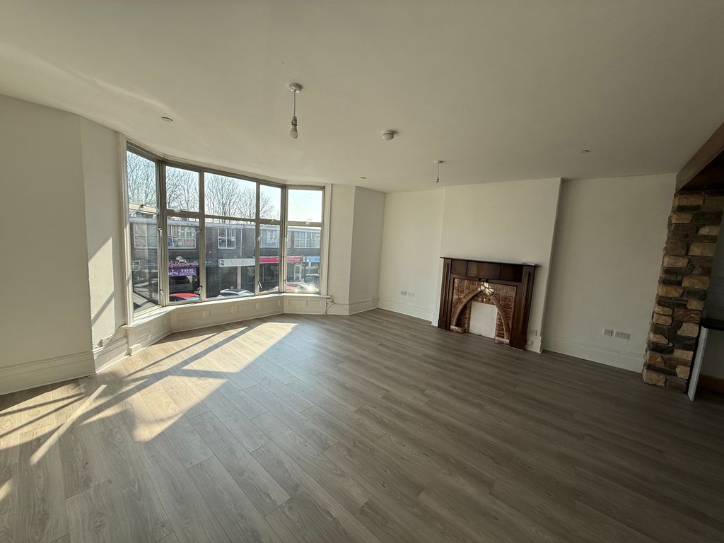 Property photo 1 of 3 Bedroom 1