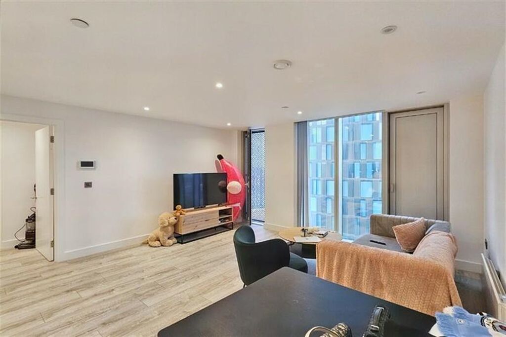Property photo 1 of 20 (Main)