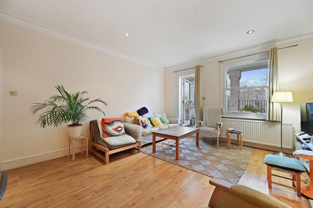 Property photo 2 of 10 Rclr- Flat c, 7 Langland Gardens-Reception 9 (1).J