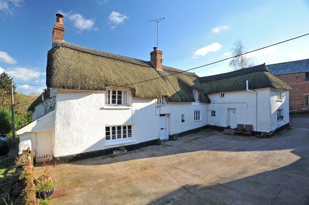 Property photo 1 of 34