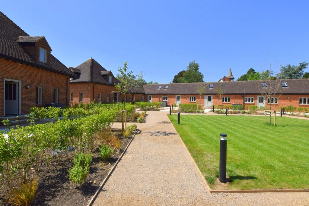Property photo 2 of 7 The Courtyard