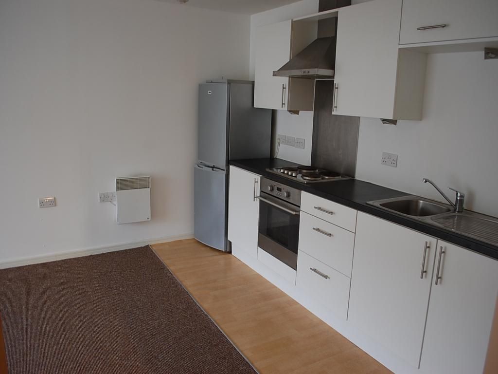 Property photo 3 of 10 Lounge/Dining/Kitche