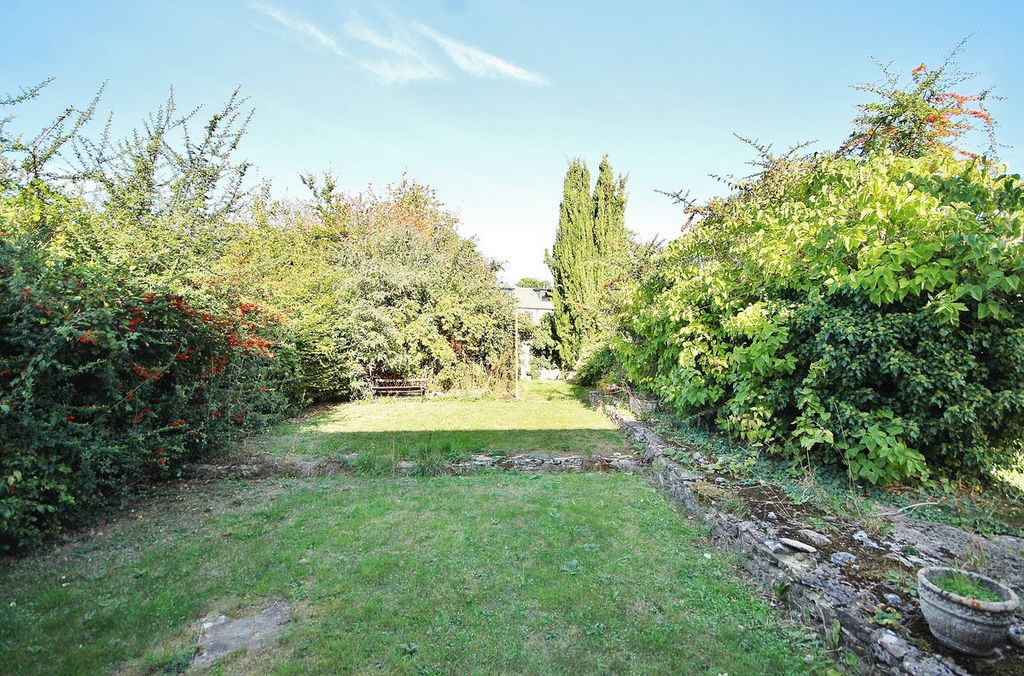 Property photo 2 of 13