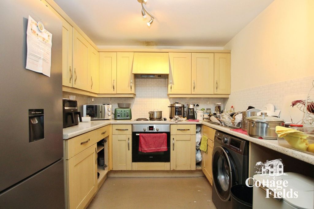 Property photo 3 of 13