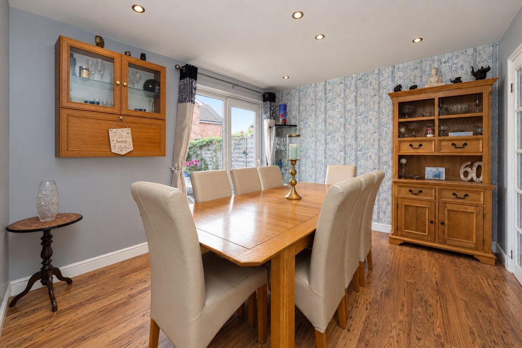 Property photo 3 of 22 5-Turville-Road-9