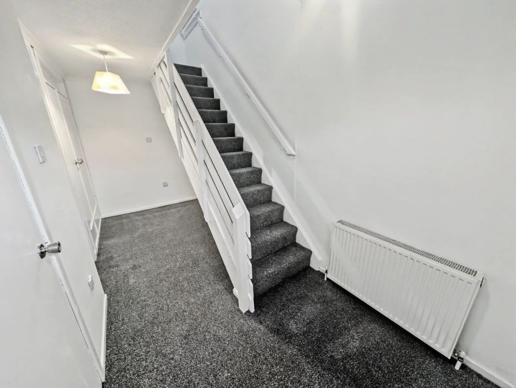 Property photo 3 of 25