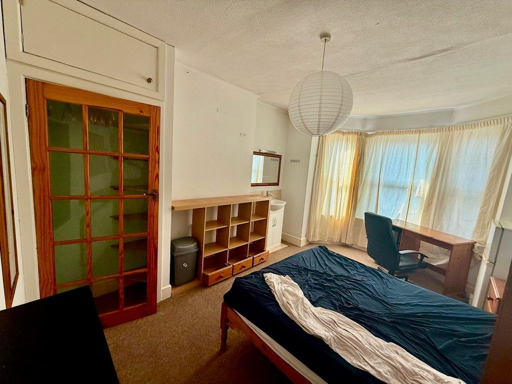 Property photo 3 of 4