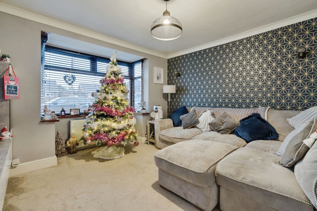 Property photo 2 of 18 Pbox-Img.Jpg