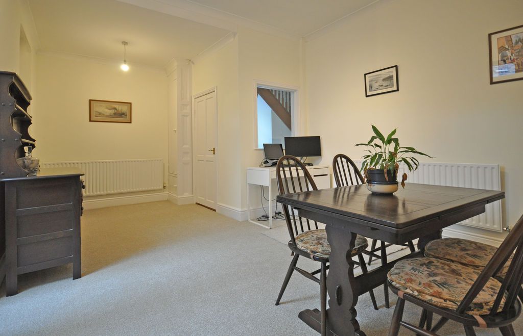 Property photo 2 of 17 Photo 16
