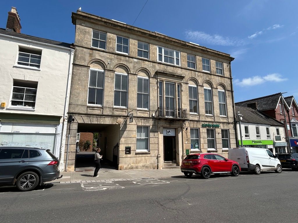 Property photo 3 of 14 Photo 15