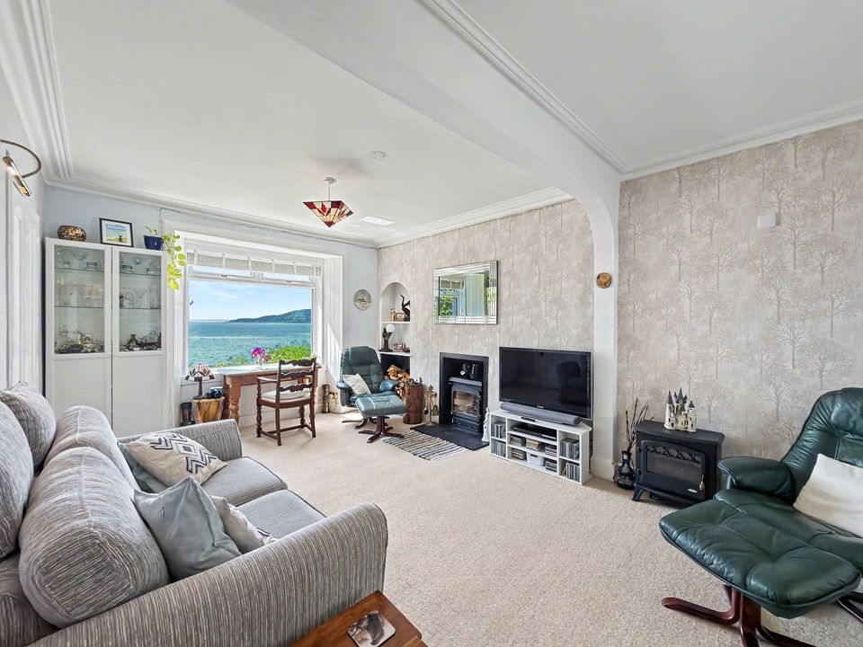 Property photo 2 of 43