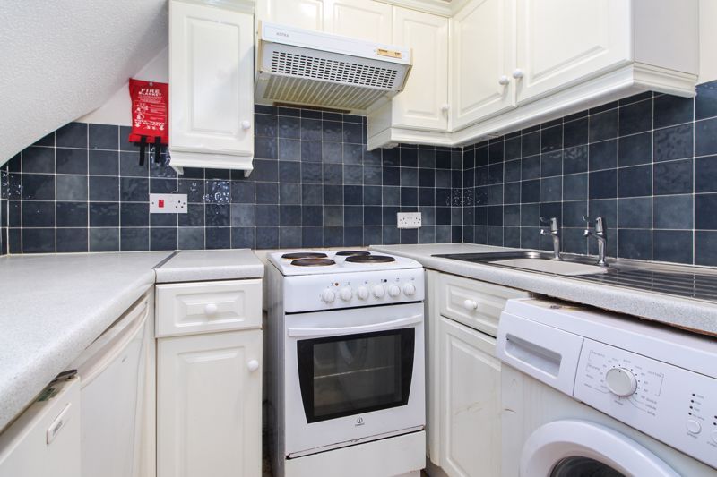 Property photo 2 of 9 Kitchen