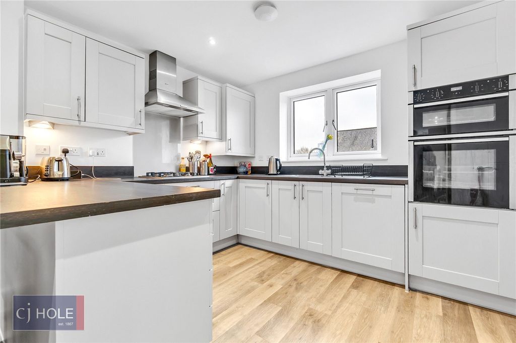 Property photo 3 of 33 Picture No. 16