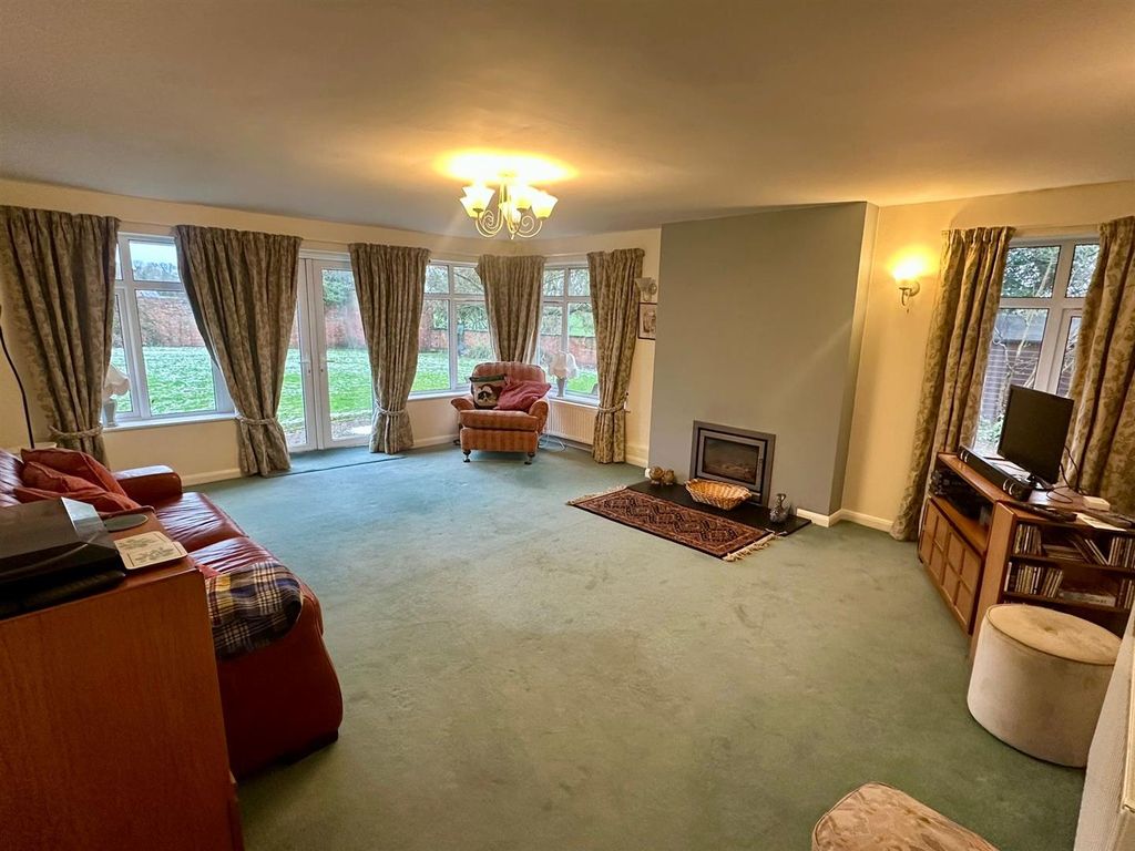 Property photo 3 of 20