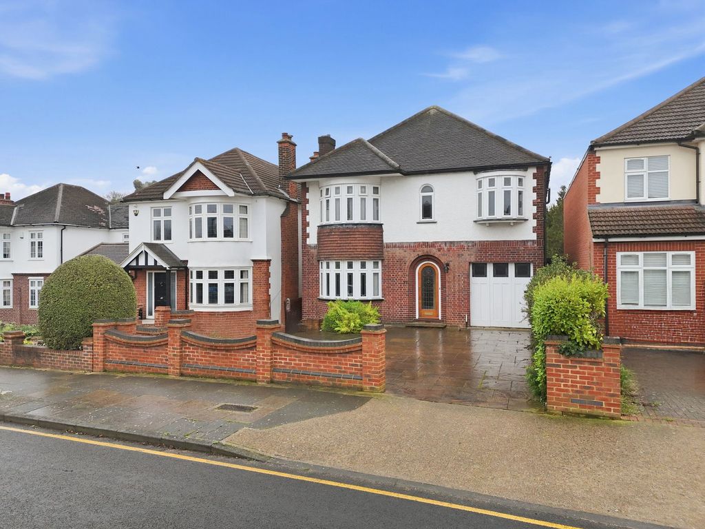 Property photo 2 of 37