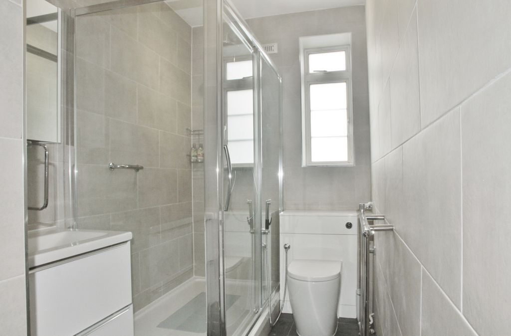 Property photo 3 of 12 Photo 1