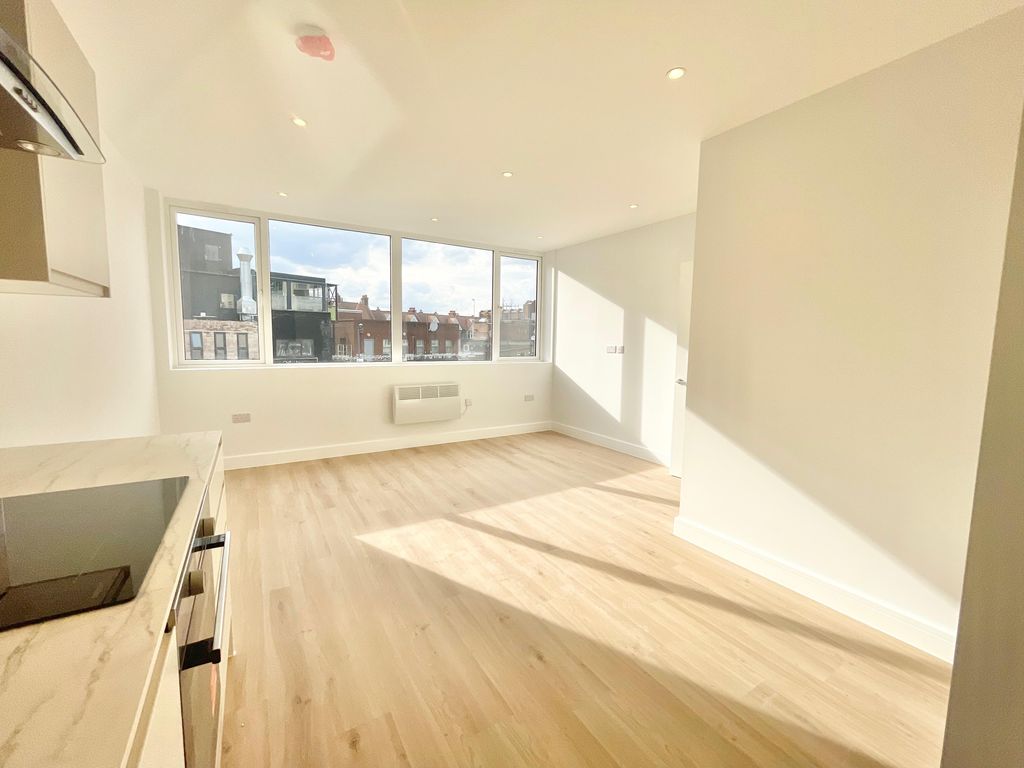 Property photo 3 of 6 Open Plan Living/Kitchen
