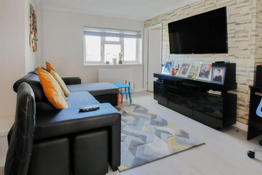 Property photo 2 of 17 P1080912_1.Jpg