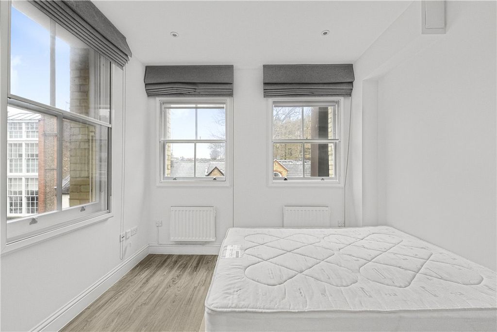 Property photo 1 of 12 Picture No. 23