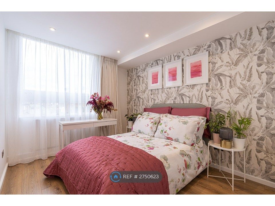 Property photo 2 of 32