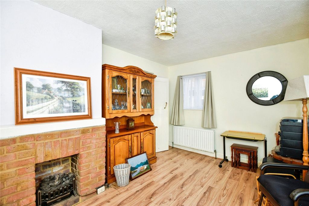 Property photo 2 of 17 Photography07598 883